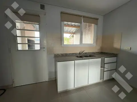 Depto Tipo Casa 3 ambientes con 1 baño