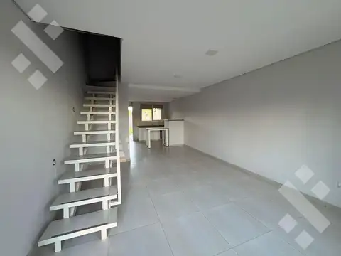 Depto Tipo Casa en Venta de 2 dormitorios
