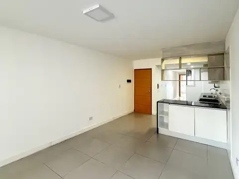 Alquiler 1 dormitorio, ventilacion cruzada, dos balcones, uno cuenta con parrilla