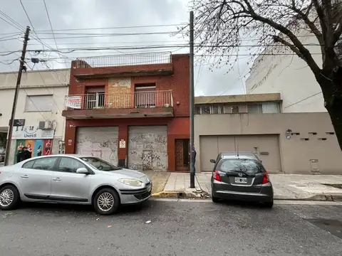 Manuela Pedraza 4000, Piso 1