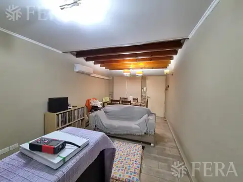 Depto Tipo Casa 4 ambientes con 2 baños