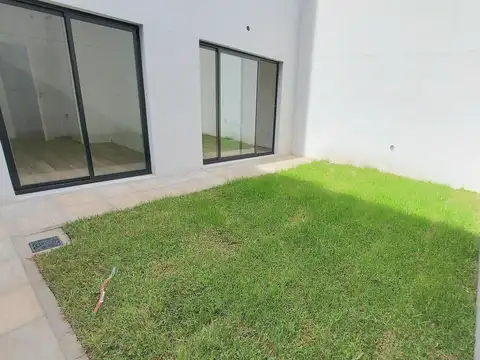 Depto Tipo Casa en Venta con 1