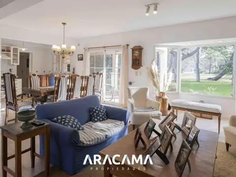 Casa en Venta con 1 cochera