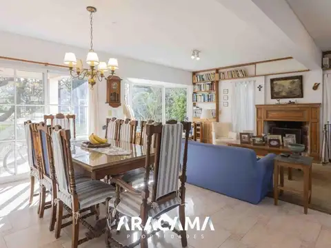 Casa 6 ambientes con 3 baños