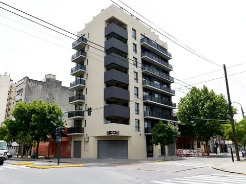 VENTA LOCAL , APTO CREDITO , VELEZ SARSFIELD