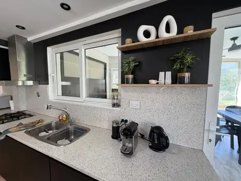 Casa en Alquiler Temporal con 5 cocheras