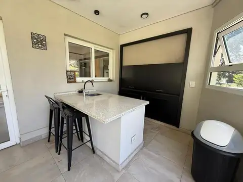 Casa en Alquiler al Norte