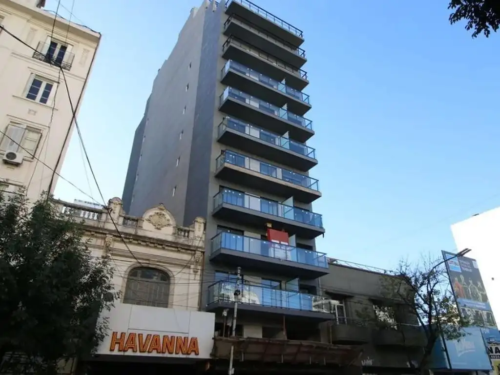 Av. Raul Scalabrini Ortiz al 300