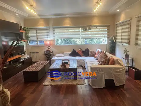 Casa en Venta con 4 cocheras