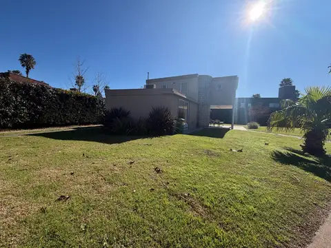 Casa en Venta en Funes, USD 370.000