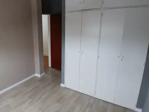 IMPECABLE! 3 AMBIENTES RECICLADO A NUEVO EN LO MEJOR DE QUILMES