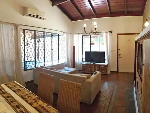 Casa en Venta en San Antonio de Padua, USD 210.000