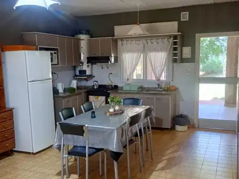 Casa 3 ambientes con 2 baños