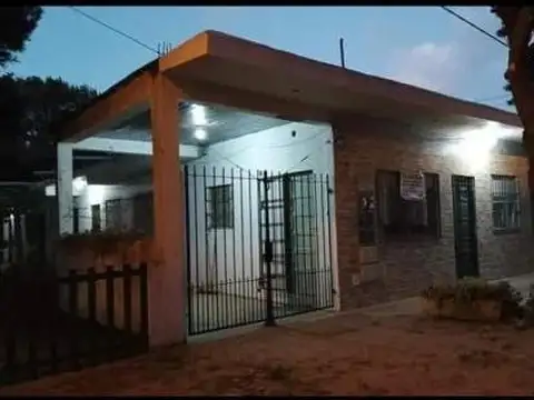 Complejo en venta - 7 Dormitorios 7 Baños - 457Mts2 - San Clemente del Tuyú