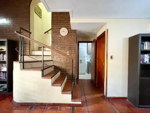 Depto Tipo Casa en Venta con 2 cocheras