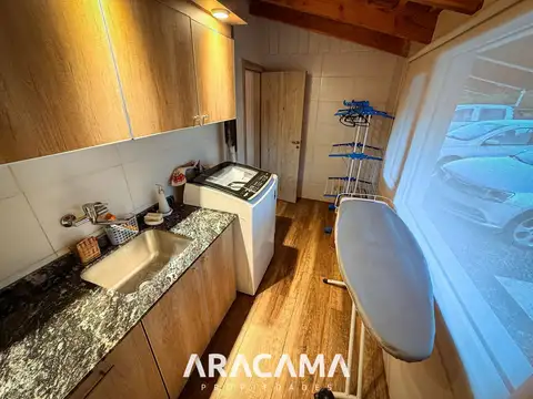 Casa 4 ambientes con 3 baños