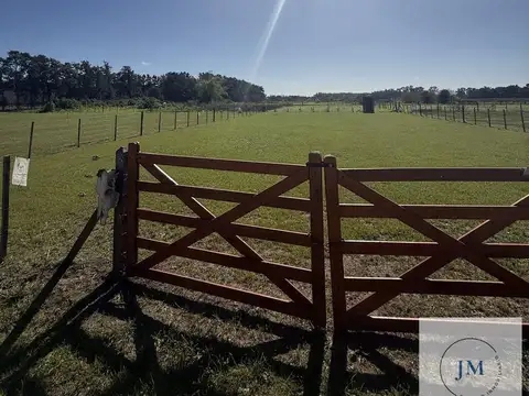 Terreno en venta en Diego Gaynor, Capilla del señor. 820 m2