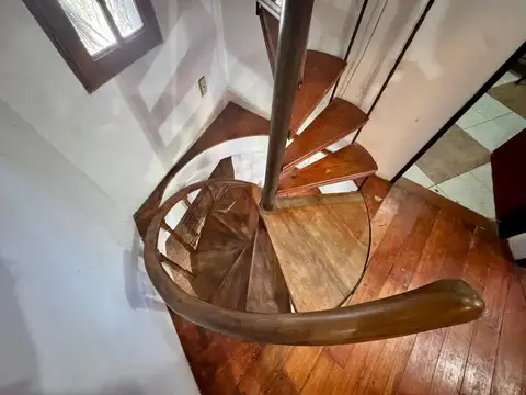 CASA 8 AMBIENTES RENTA ISIDRO CASANOVA