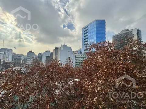 2 Ambientes con Balcón al Frente en Balvanera!