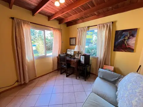 Casa en Venta con 4 cocheras