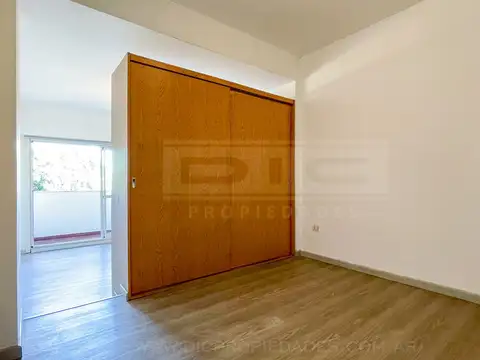 Departamento en Venta en Olivos Vias/Maipu, USD 79.000