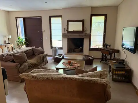venta de casa en la puntilla carril san martin