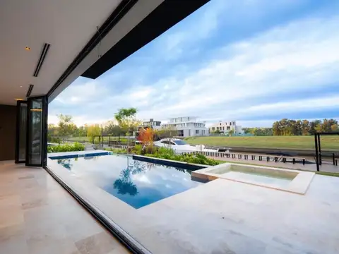 Casa en Venta al Este