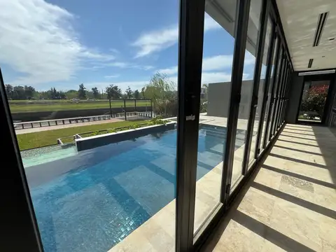 Casa en Venta al Este