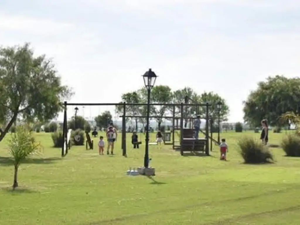 Oportunidad! Lote Frente Laguna Area 11 San