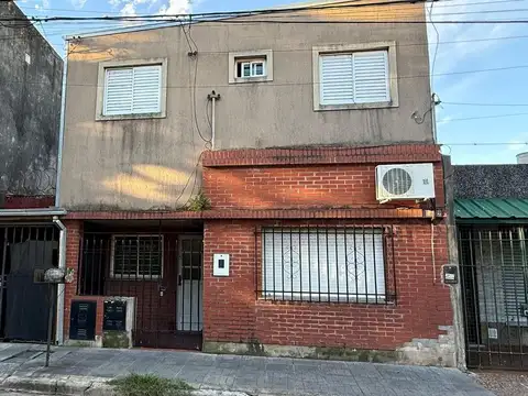 Casa 3 dormi-cochera-patio + dpto 2 dormi en venta
