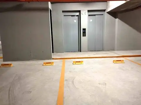 Roberto Caamaño 1100