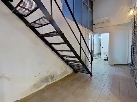 Oficina comercial  3 ambientes constitucion