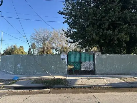 Venta ¡Esquina Estratégica de 735 m² en San Miguel! Ideal Inversores – Alto Potencial de Desarrollo