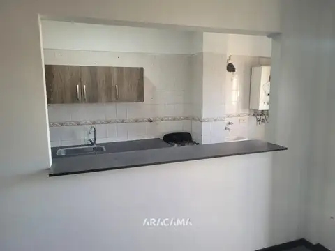 Departamento en Alquiler en Monte Grande, $ 700.000