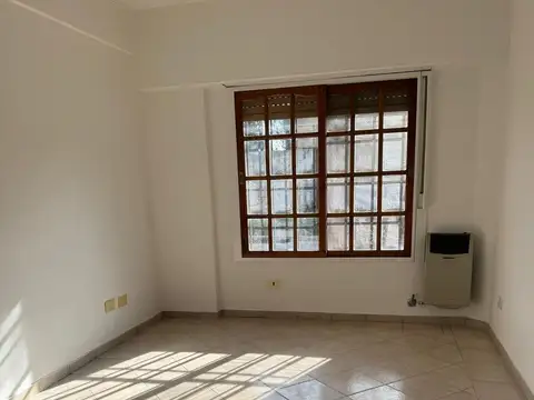Depto Tipo Casa en Alquiler de 3 ambientes