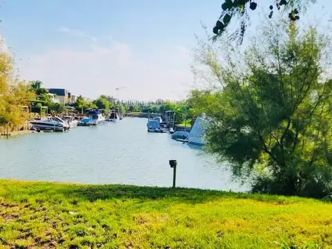 Terreno en Venta de 911,0 m2