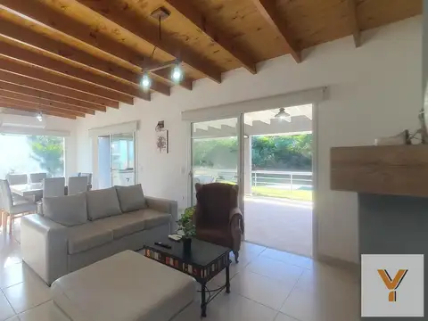 Casa en Venta en Costa Esmeralda, USD 225.000