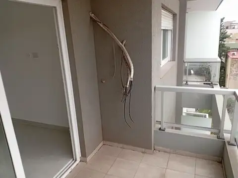 Fischetti 4800, Piso 4