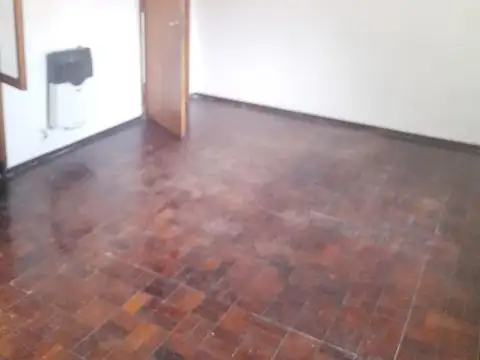 Casa en Alquiler con 1 cochera