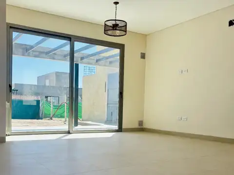 Venta de casa a estrenar de 2 habitaciones en barrio Portillo de Terrada!