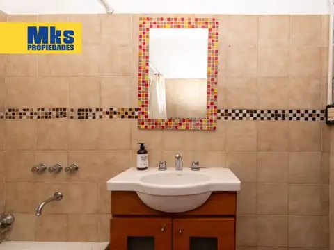 Depto Tipo Casa en Venta 80 años