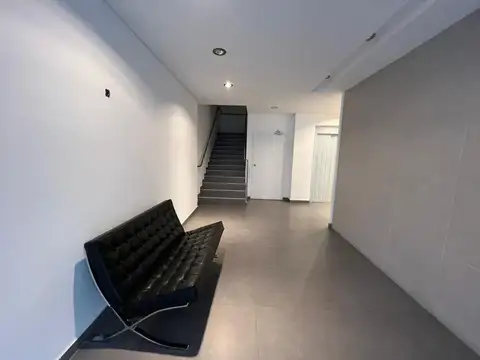 Sarmiento 4300, Piso 6