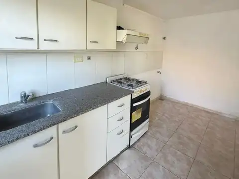 VENTA DE DEPARTAMENTO DOS DORMITORIOS, TANDIL.