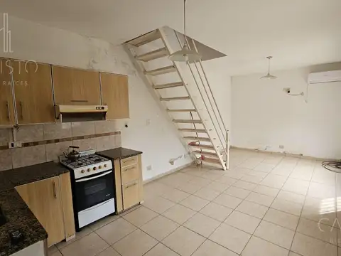 Depto Tipo Casa en Venta en Villa Ballester, USD 98.000