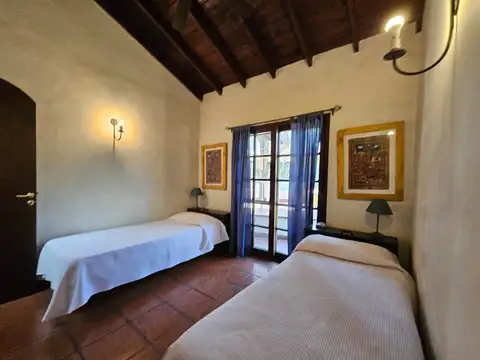 CASA COUNTRY LAS LAJAS PILETA PARRILLA 4 AMBIENTES
