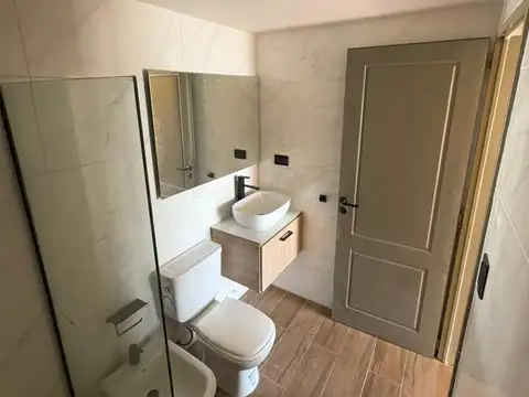 UF 3 CASA ESTRENA V.URQUIZA 320m PB 4 AMB 8x42m COCHERA opc. 3 BAÑOS PISCINA PROPIA QUINCHO