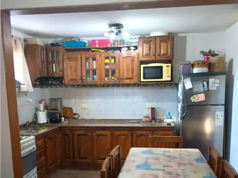 Casa 4 ambientes con 1 baño