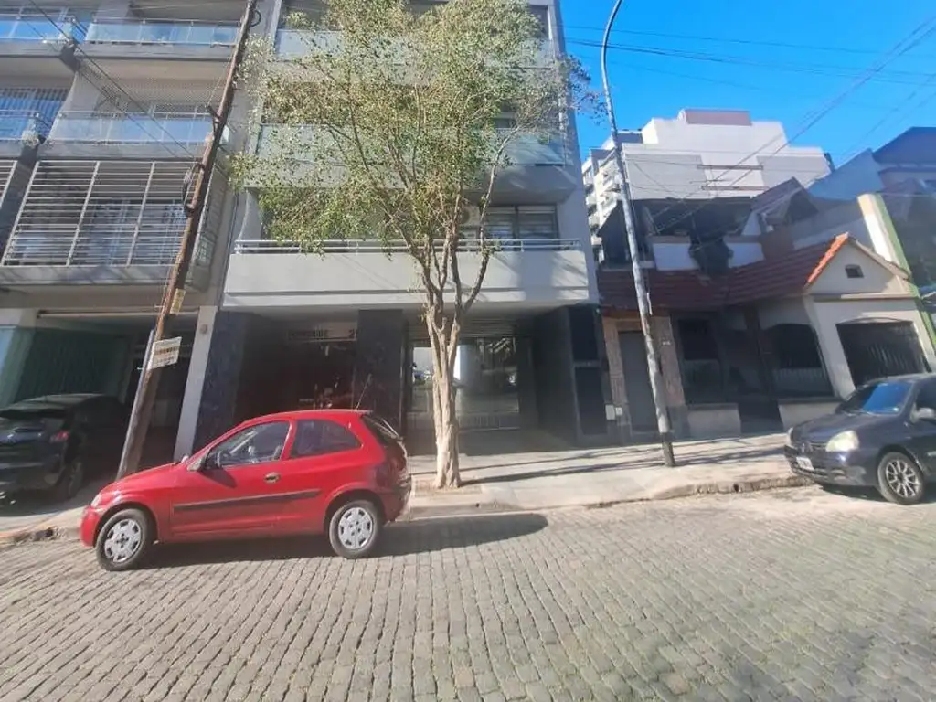 Fonrouge 254 , Piso 8