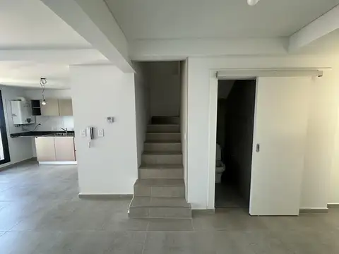 Departamento en Alquiler con 1 cocheras