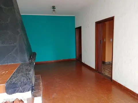 Casa 3 ambientes con 1 baño